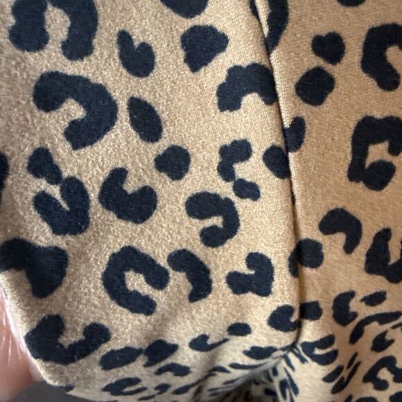 White Birch Womens Large‎ Lightweight Pullover Hoodie Cheetah Print Cozy Soft - Picture 4 of 9